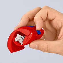 Load image into Gallery viewer, KNIPEX BiX 9022-10BK KNIPEX