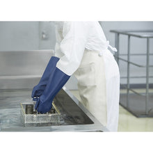 Load image into Gallery viewer, Chemical Protective Nitrile Gloves (long type) CN741-M SHOWA