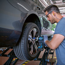 Load image into Gallery viewer, Cordless Impact Wrench 06019L5050 BOSCH