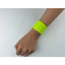 Load image into Gallery viewer, Wristband with reflective material  3205505  MIZUKEI
