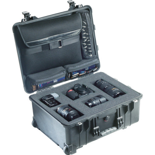 PELICAN Medium Case  1560LFCBK  PELICAN