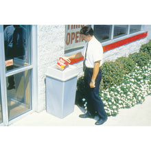 Load image into Gallery viewer, Untouchable Square Swing Top  266402  Rubbermaid
