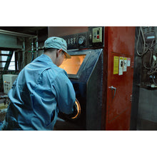 Load image into Gallery viewer, Natural Rubber Blasting Gloves  826  Towaron
