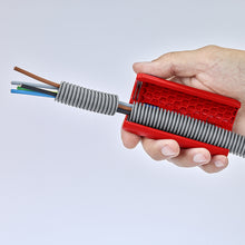 Load image into Gallery viewer, Twist Cut for Corrugated Tubes  9022-01SB  KNIPEX
