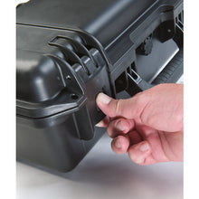 Load image into Gallery viewer, PELICAN STORM CASE  IM2370BK  PELICAN
