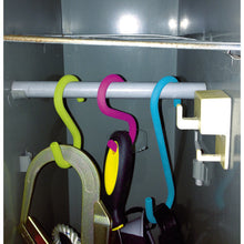Load image into Gallery viewer, Soft S-Shaped Hook  SS-110  CAR-BOY
